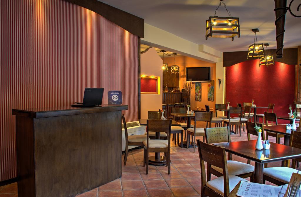 Xenonas Sta Tzakia Hotel Karpenísion Exterior foto